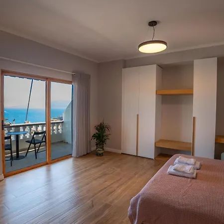 Get Comfy * Sarandë