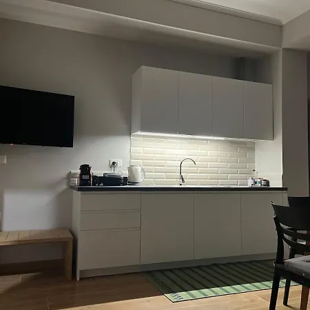 Get Comfy * Sarandë