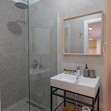 Get Comfy * Sarandë