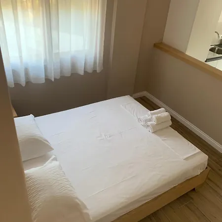 Get Comfy * Sarandë