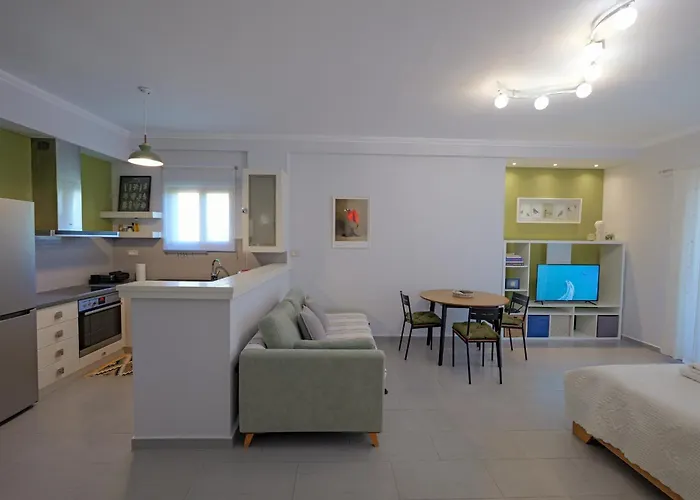 Get Comfy Apartment Sarandë