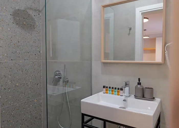 Get Comfy * Sarandë